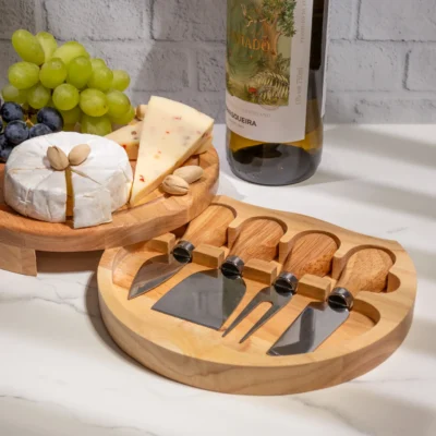 Deska do serów z akcesoriami